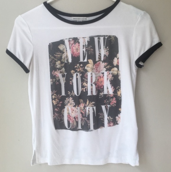 American Eagle Outfitters Tops - $3/20 ☆American Eagle Outfitters☆ Graphic Tshirt